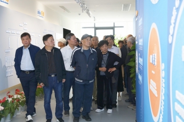 平湖市社经室老干部一行赴佰利乐调研